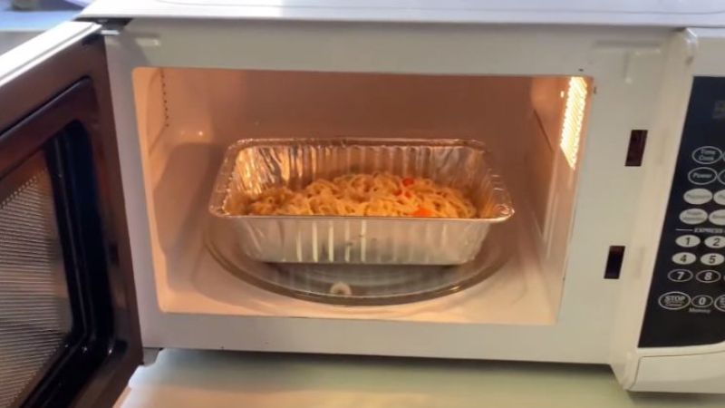 aluminum foil in your microwave oven